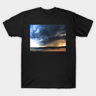 Storm Rising! T-Shirt